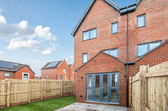 4 Bedroom Semi Detached House To Rent In Harlequin Drive, Oakwood Park, Wimborne, Dorset, BH21