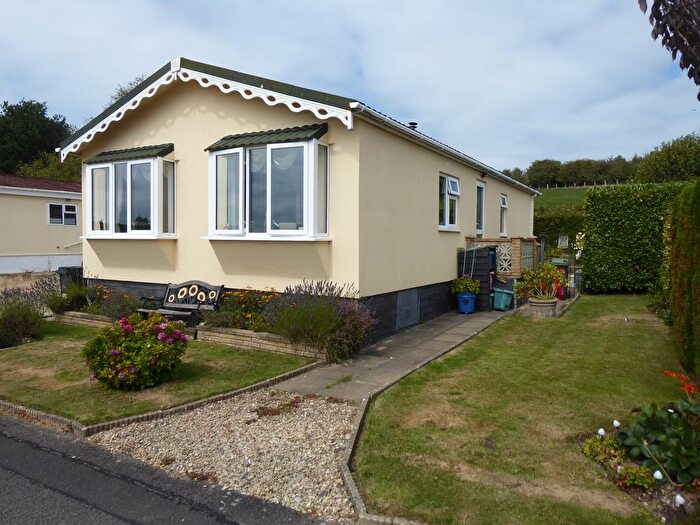 2 Bedroom Mobile/park Home For Sale In Caerwnon Park, Builth Wells, LD2