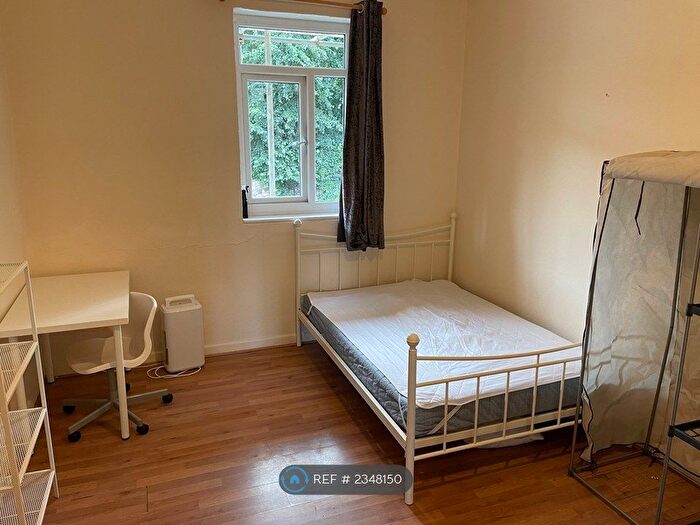 3 Bedroom Flat To Rent In Park Street, Bristol, BS1