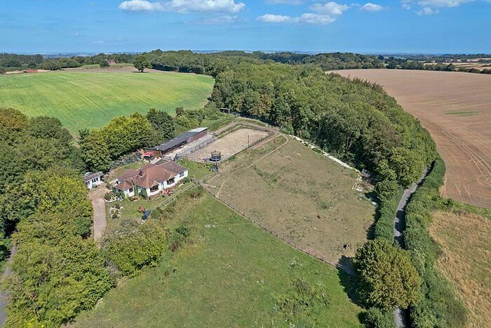 4 Bedroom Detached House For Sale In Broad Oak Road, Milstead, Sittingbourne, ME9