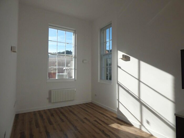 1 Bedroom Apartment To Rent In Burkhardt Hall, Swindon, SN1