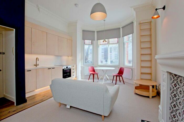 Studio To Rent In Fellows Road, Belsize Park, NW3