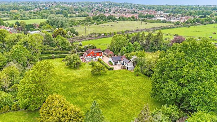 4 Bedroom Detached House For Sale In Crown Lane, Farnham, GU9