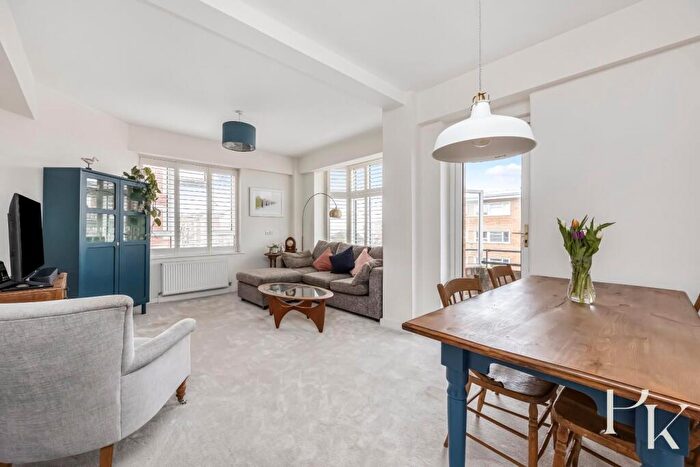 2 Bedroom Apartment For Sale In Hove Street, Hove, BN3