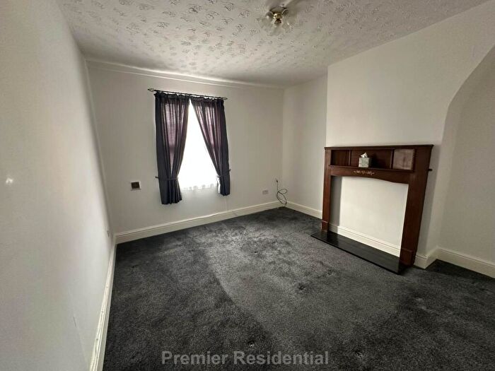 2 Bedroom Apartment To Rent In Gorton Road, Reddish, SK5
