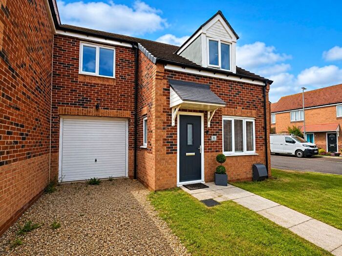3 Bedroom Semi-Detached House For Sale In Field View, Ashington, NE63