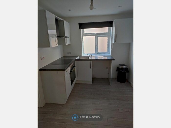 1 Bedroom Flat To Rent In Highbridge Street, Waltham Abbey, EN8