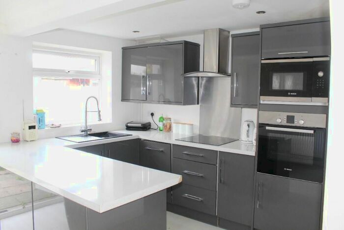 3 Bedroom Semi-Detached House To Rent In Adnams Walk, Hornchurch, Essex, RM13