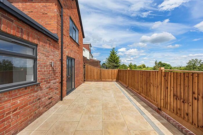 2 Bedroom Semi Detached House To Rent In Henley Road, Caversham, Reading, RG4