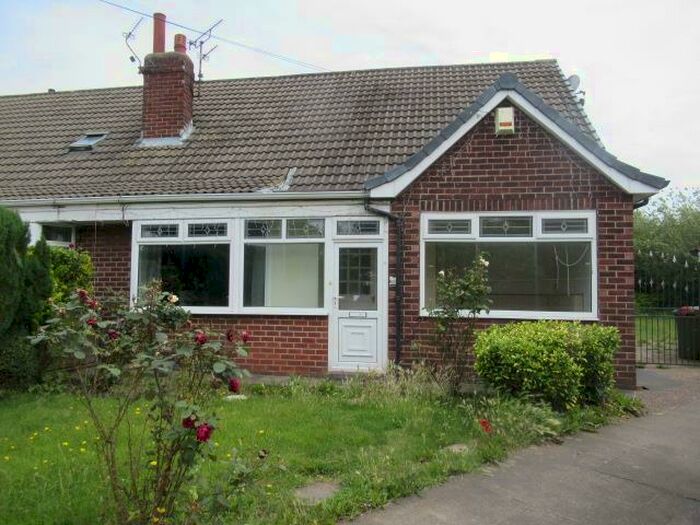 3 Bedroom Semi-Detached Bungalow To Rent In Halton, LS15