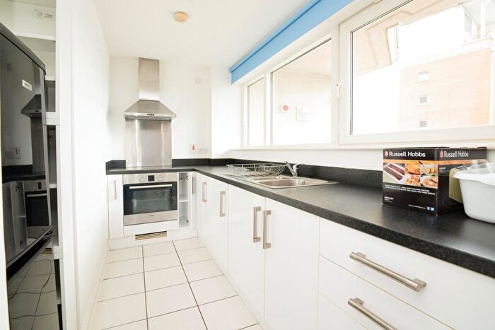 1 Bedroom Flat To Rent In Hansen Court, Heol Glan Rheidol, Cardiff, CF10