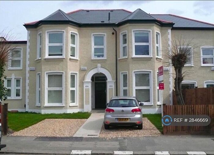 2 Bedroom Flat To Rent In Wellmeadow Road, London, SE6
