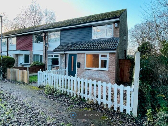 2 Bedroom Semi-Detached House To Rent In Old Well Walk, Sale, M33