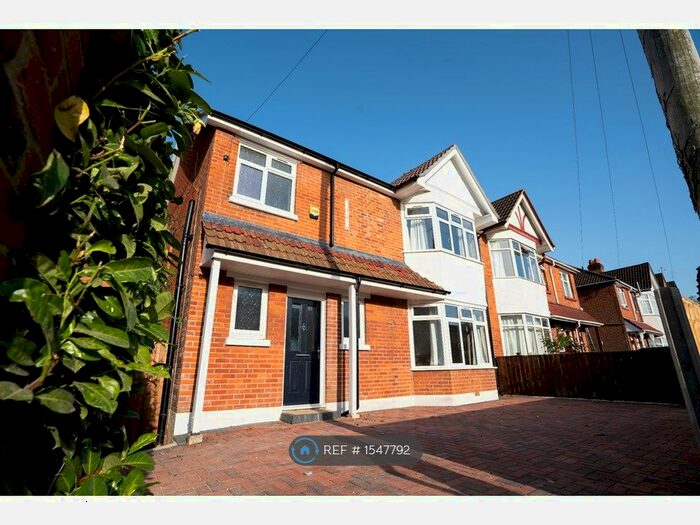 6 Bedroom Semi-Detached House To Rent In Belmont Road, Southampton, SO17