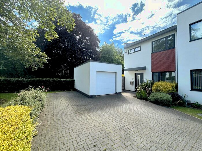 3 Bedroom Detached House To Rent In Topsham, Exeter, Devon, EX3