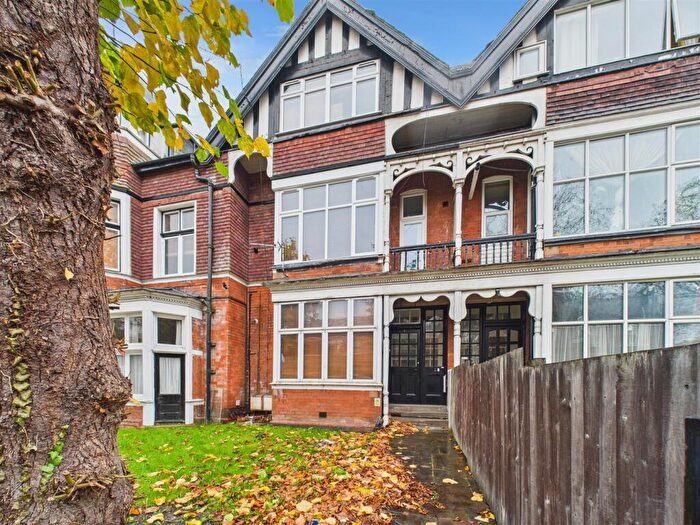 1 Bedroom Flat To Rent In Sherwood Rise, Nottingham, NG7