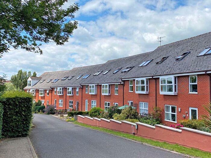2 Bedroom Flat For Sale In Meadows Crescent, Honiton, EX14