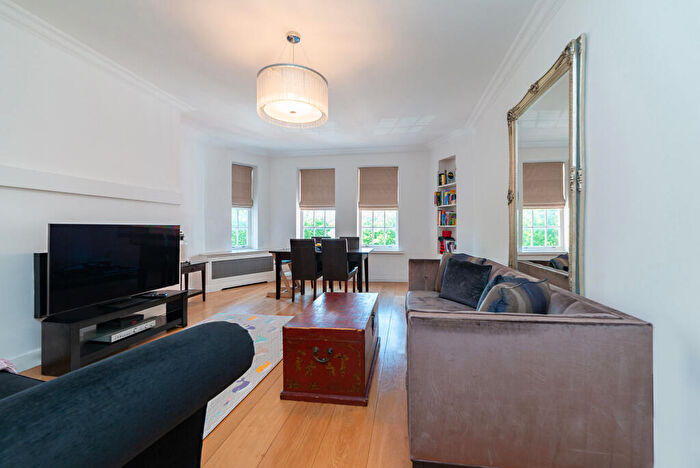 3 Bedroom Flat To Rent In St John's Wood Court, St John's Wood Road, St John's Wood, NW8