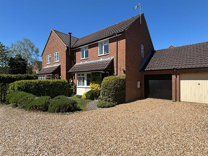 3 Bedroom Semi-Detached House For Sale In Small Street, Chirton, SN10