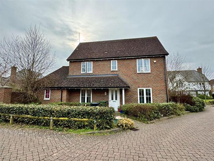 3 Bedroom Detached House To Rent In Windsor Road, Kings Hill, ME19