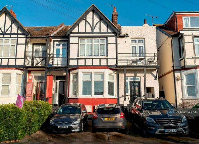 1 Bedroom Flat To Rent In Britannia Road, Westcliff-On-Sea, SS0