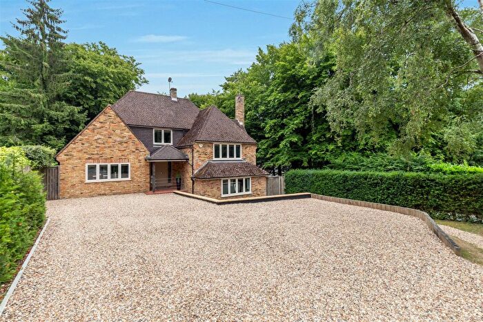 4 Bedroom Detached House For Sale In Bishops Road, Tewin, Welwyn, AL6