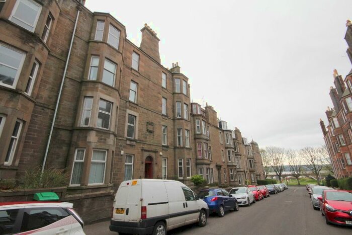 2 Bedroom Flat To Rent In Bellefield Avenue, West End, Dundee, DD1