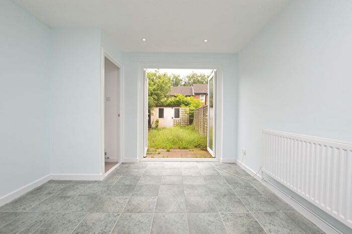 4 Bedroom Terraced House To Rent In Spring Hill, London, SE26