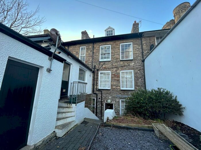 3 Bedroom Flat To Rent In Laura Place, Aberystwyth, SY23