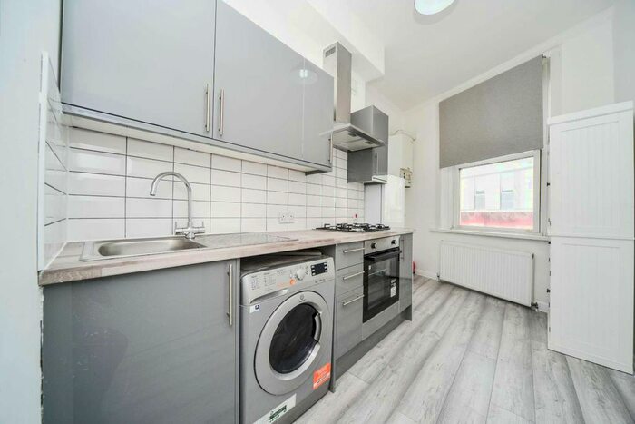 1 Bedroom Flat To Rent In Old Kent Road, Old Kent Road, London, SE1