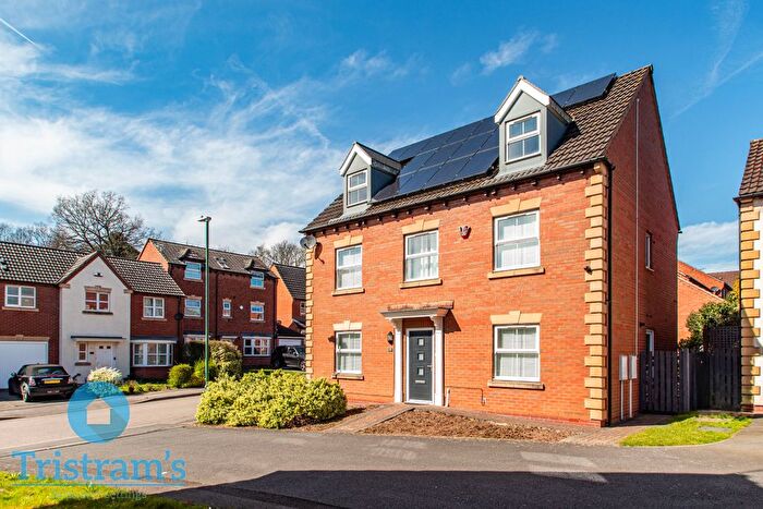 6 Bedroom Detached House For Sale In Tom Blower Close, Wollaton, NG8