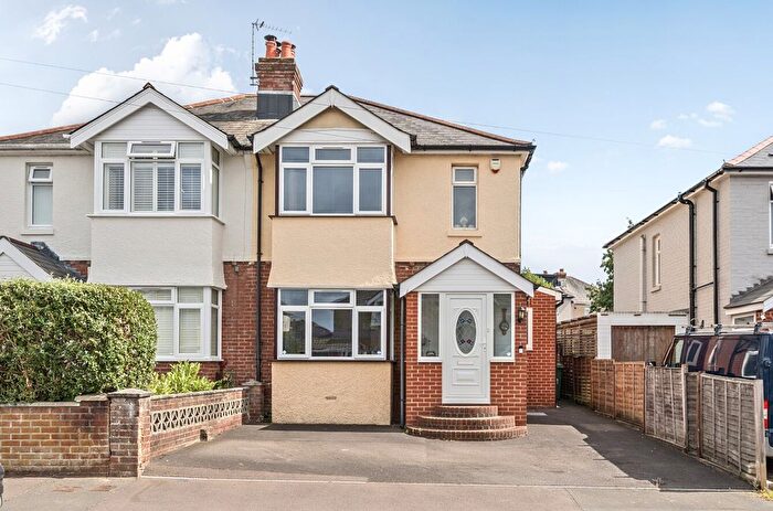 3 Bedroom Semi Detached House For Sale In Prince Of Wales Avenue, Regents Park, Southampton, Hampshire, SO15