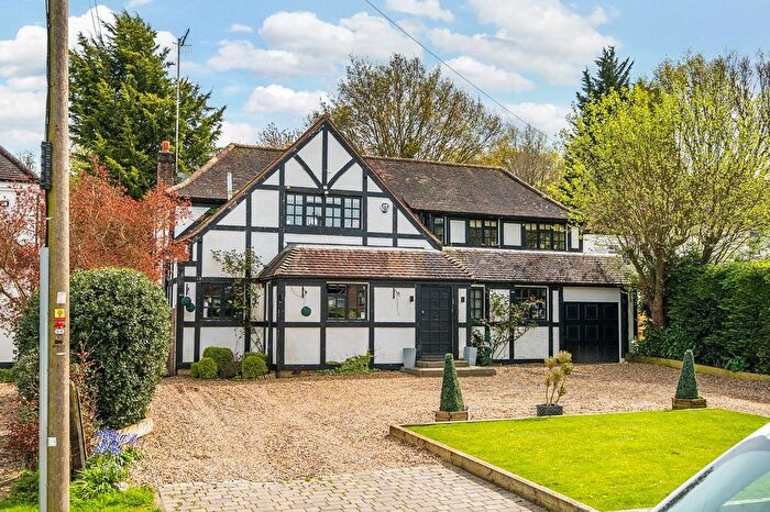 5 Bedroom Detached House For Sale In Oakridge Avenue, Radlett, Hertfordshire, WD7