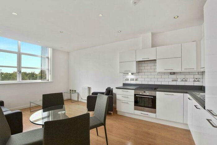 1 Bedroom Apartment To Rent In High Street, London, E15