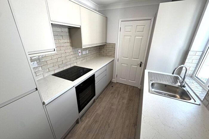 2 Bedroom Flat To Rent In Brighton Road, Horley, RH6