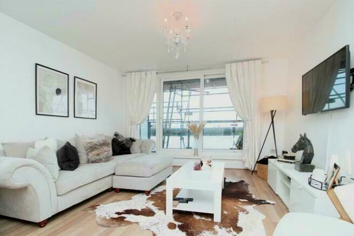 1 Bedroom Apartment To Rent In Ferry Court, Cardiff, CF11