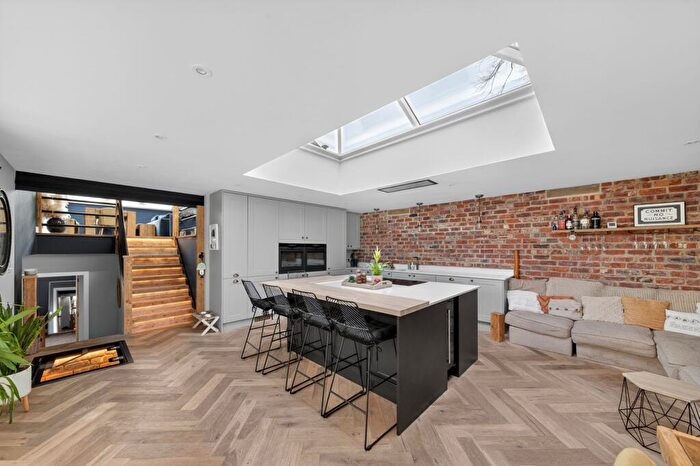 4 Bedroom Detached House For Sale In High Ash Avenue, Clayton West, HD8