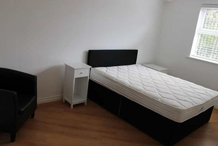 2 Bedroom Apartment To Rent In Chancellor Court, L8