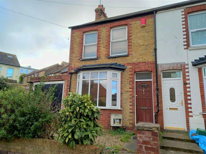 2 Bedroom End Of Terrace House To Rent In Vereth Road, Ramsgate, CT11