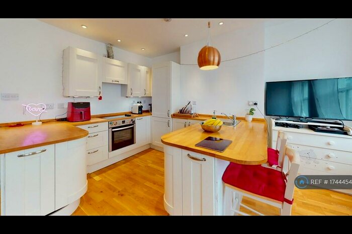 1 Bedroom Flat To Rent In Fulham Road, London, SW10