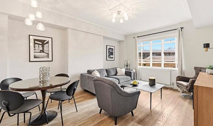 1 Bedroom Flat To Rent In Farm Street, Mayfair, London, W1J