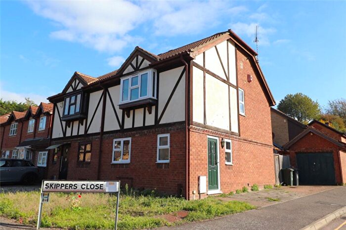 3 Bedroom Semi-Detached House For Sale In Maritime Close, Greenhithe, DA9