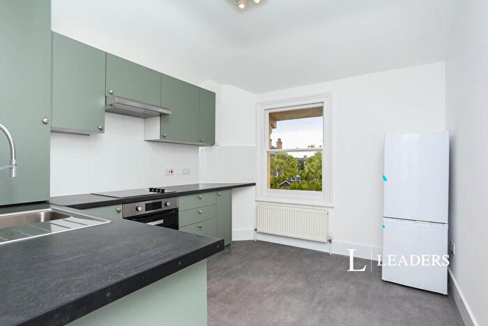 2 Bedroom Flat To Rent In Wickham Road, SE4