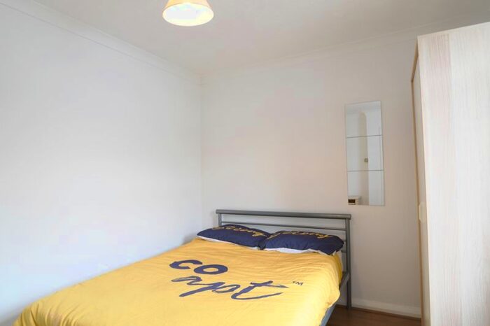 1 Bedroom Semi-Detached House To Rent In Newick Road, Brighton, BN1