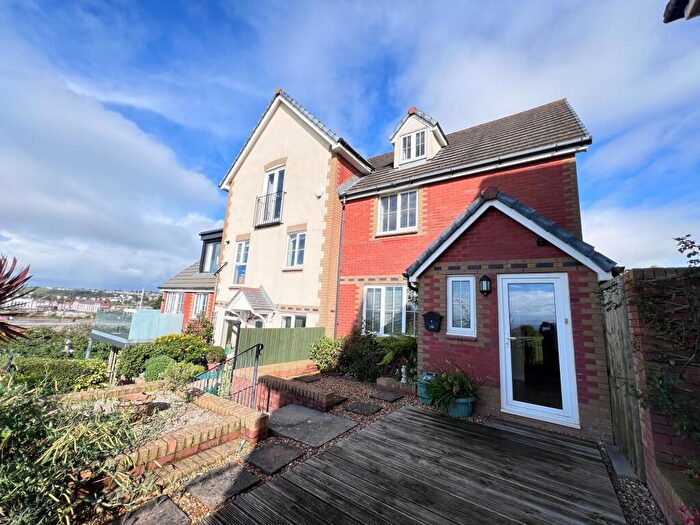 3 Bedroom End Of Terrace House For Sale In Heol Eryr Mor, Barry, CF62