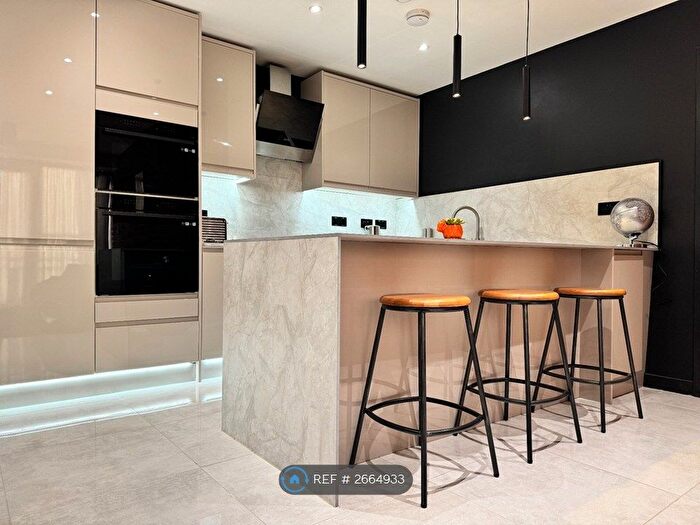 2 Bedroom Flat To Rent In West One Aspect, Sheffield, S3
