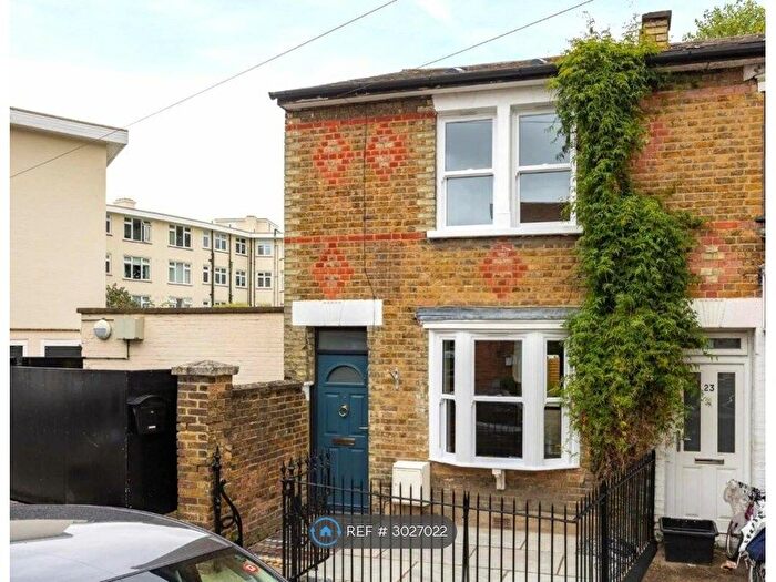 3 Bedroom Semi Detached House To Rent In Winchester Road, Twickenham, TW1