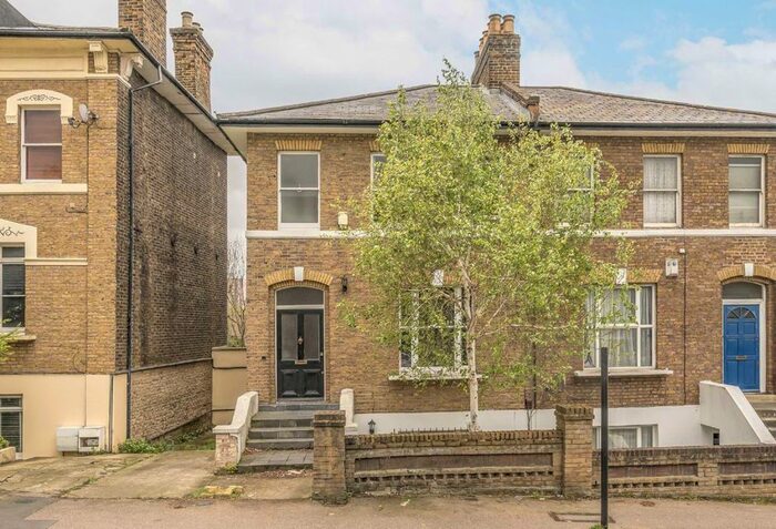 5 Bedroom Property To Rent In Morley Road, London, SE13