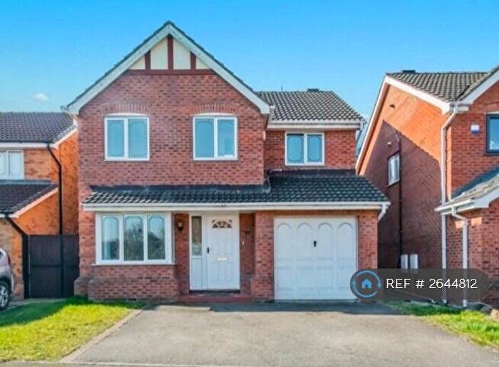 4 Bedroom Detached House To Rent In Sandringham Close, Morley, Leeds, LS27