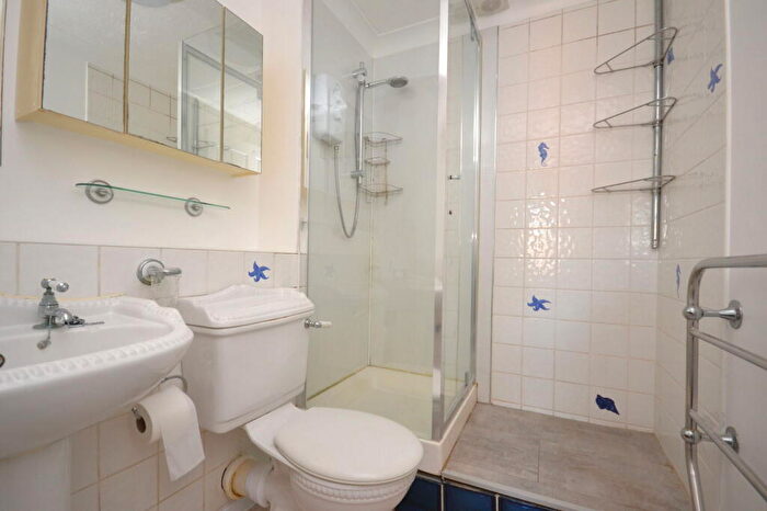 1 Bedroom Flat To Rent In Waterside Drive, Chichester, PO19